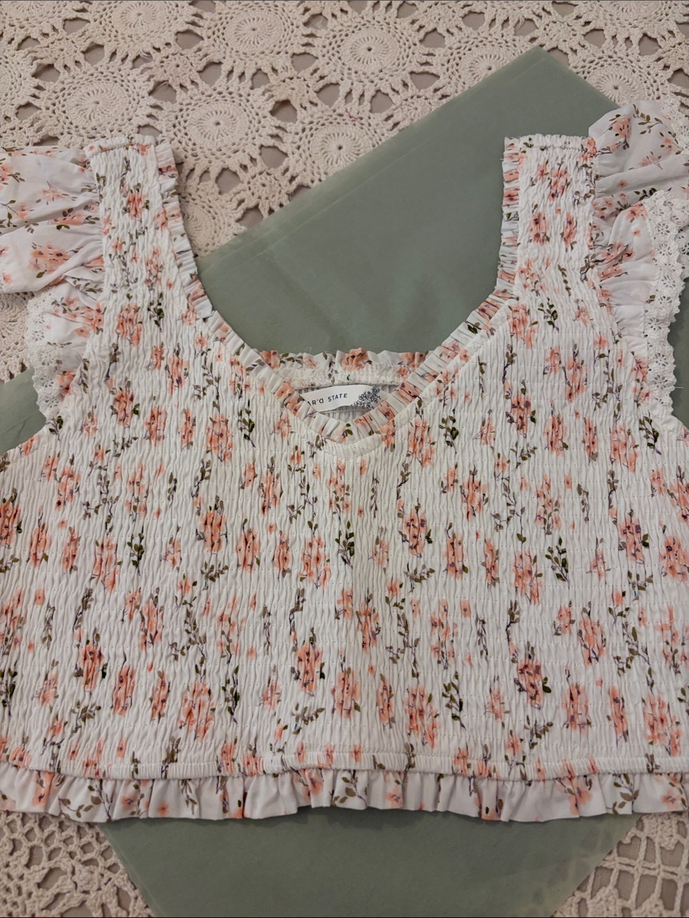 Altar’d State Smocked Flutter Sleeve Crop Top XL Ivory Pink Floral NWT